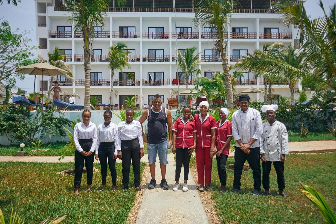 Malika Nungwi Hotel Exterior photo