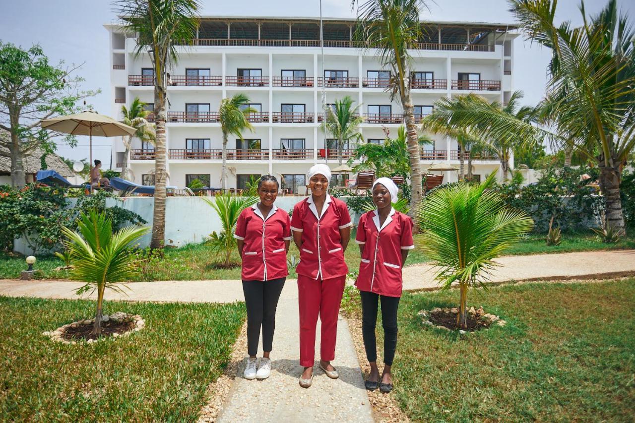 Malika Nungwi Hotel Exterior photo